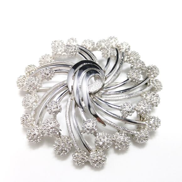 Crown Trifari  Spiral Brooch, Rhodium Plated, Silver Tone, 1960 Vintage - Picture 5 of 10